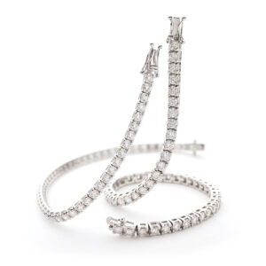 Box Set Tennis Bracelet